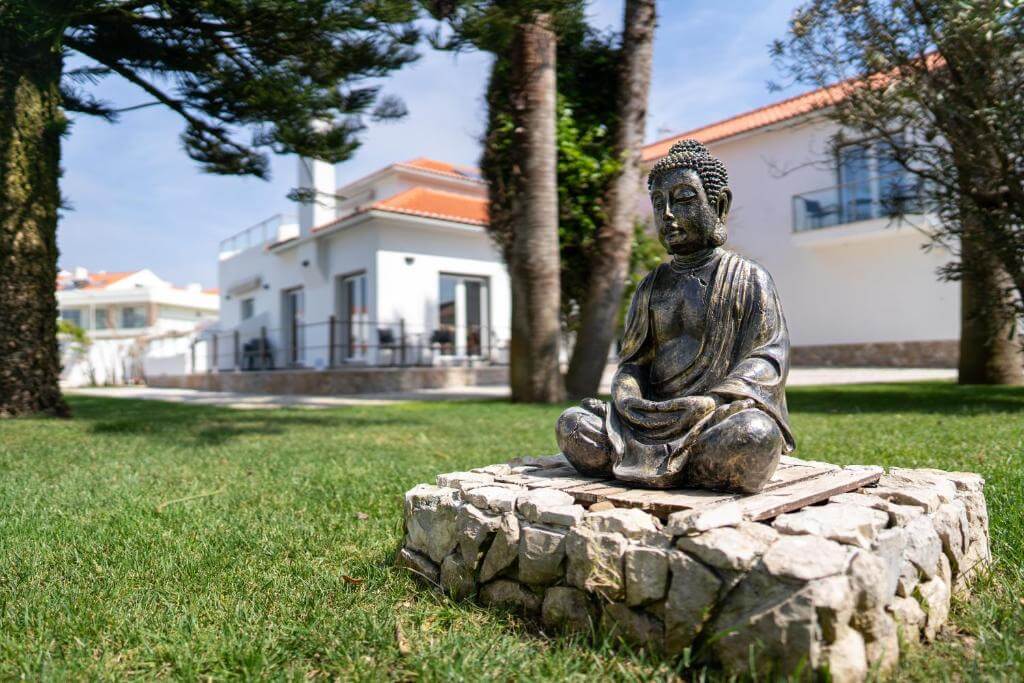 Silver Seahorse - garden retreat at the sea